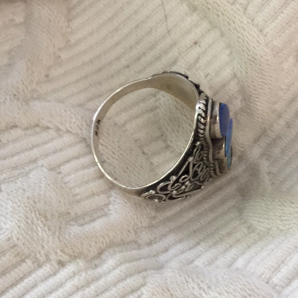 Stunning sterling and blue opal ring. - Picture 3 of 6